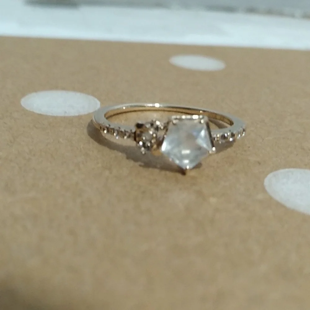 SALE! RARE! Samantha Tiara 10kt Yellow Gold Moonstone & Topaz Ring Sz.4 1/2 - Picture 11 of 11